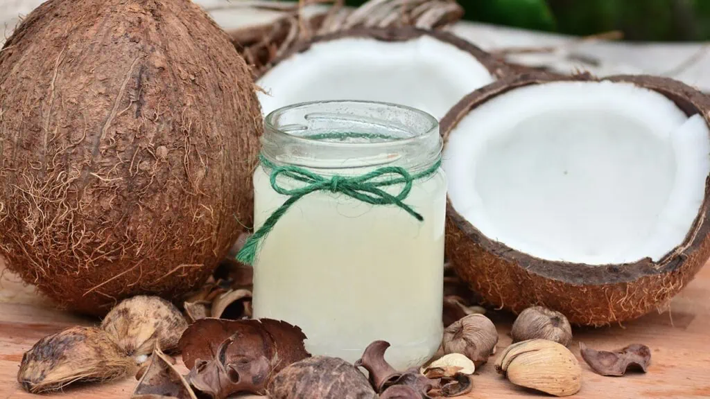 Coconut oil is the most common sources of MCT oil 