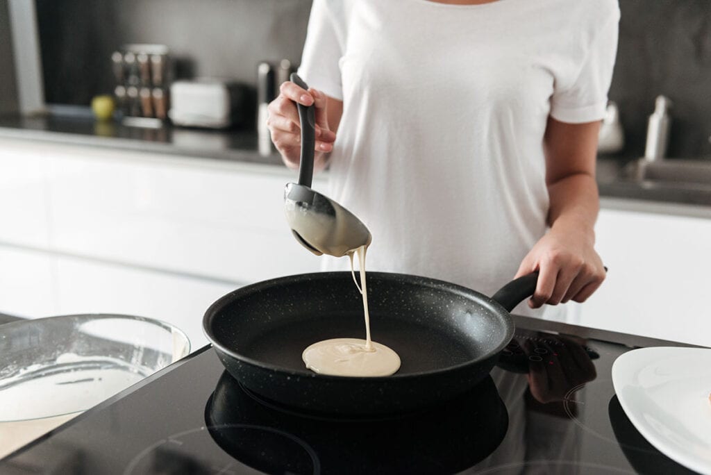Each side of the pancake should be cooked on the pan for roughly 30 seconds before being flipped.