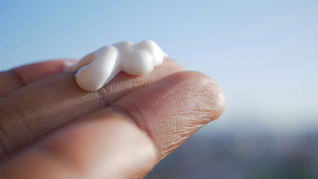 Researchers Examine CBD for Oily and Blemish-Prone Skin